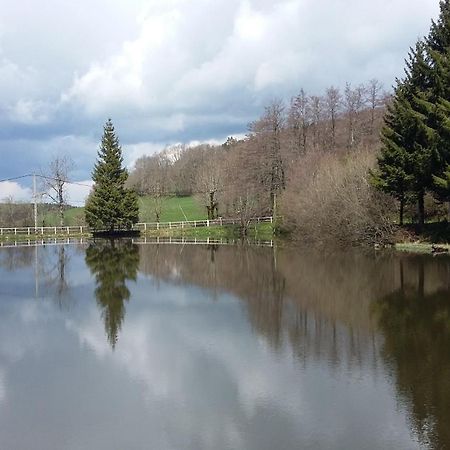 Camping De Flechat Hotell Orcival Eksteriør bilde