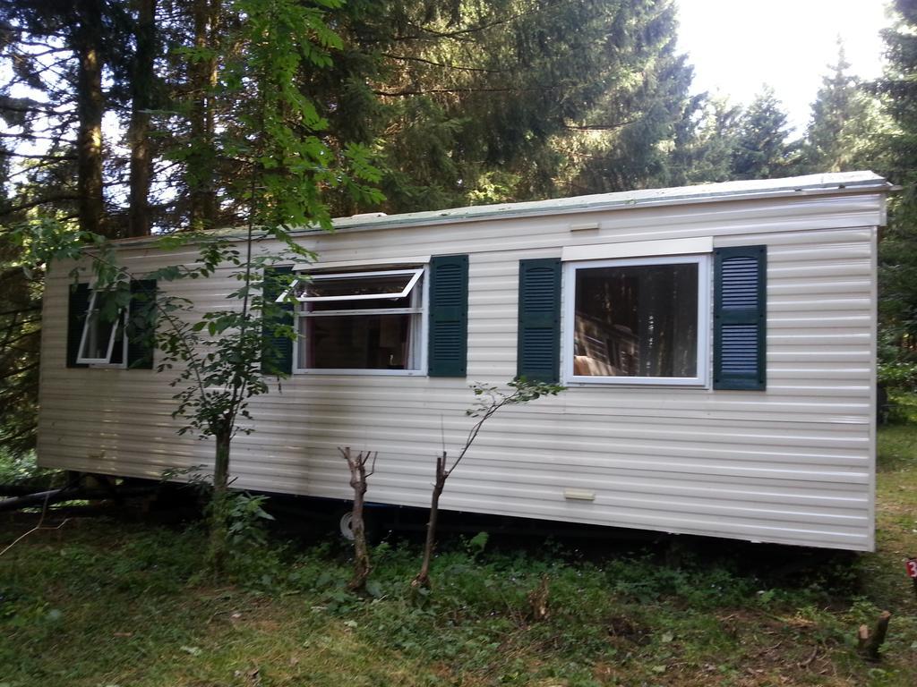 Camping De Flechat Hotell Orcival Eksteriør bilde