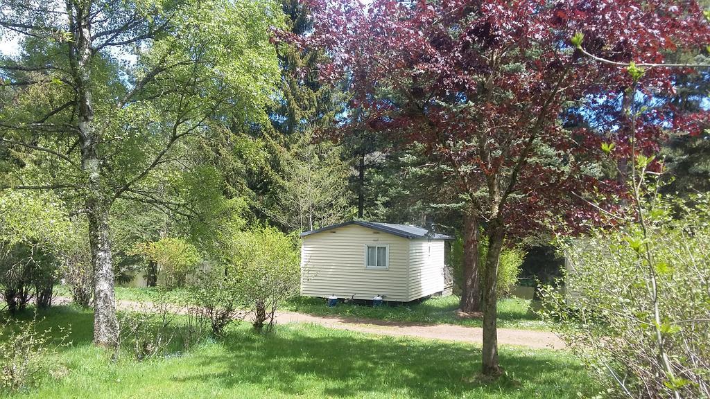 Camping De Flechat Hotell Orcival Eksteriør bilde
