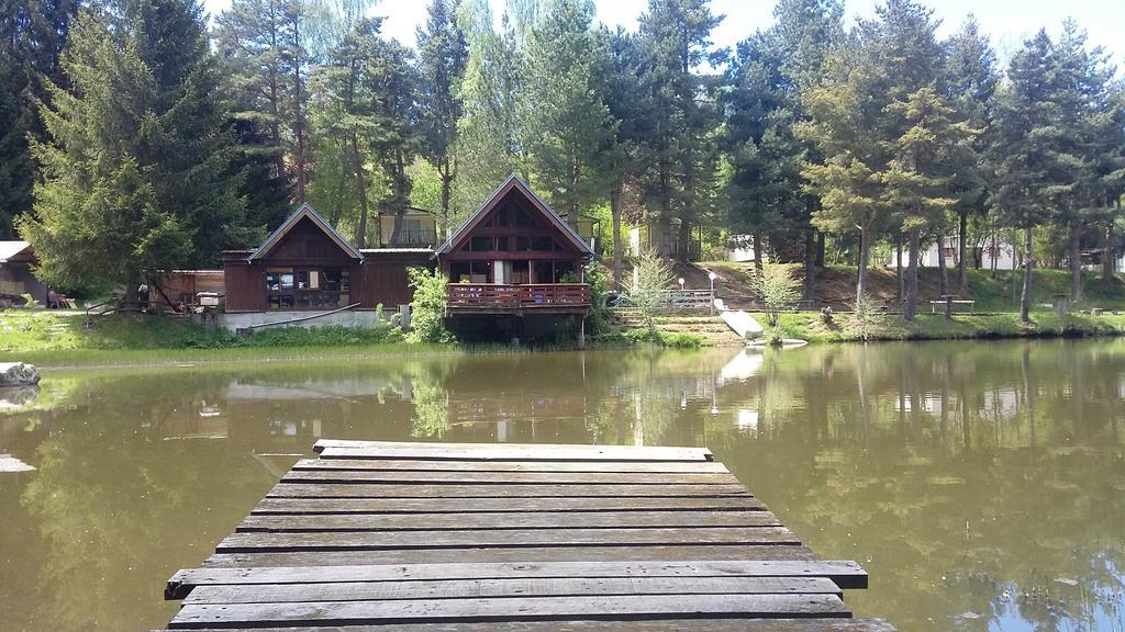 Camping De Flechat Hotell Orcival Eksteriør bilde