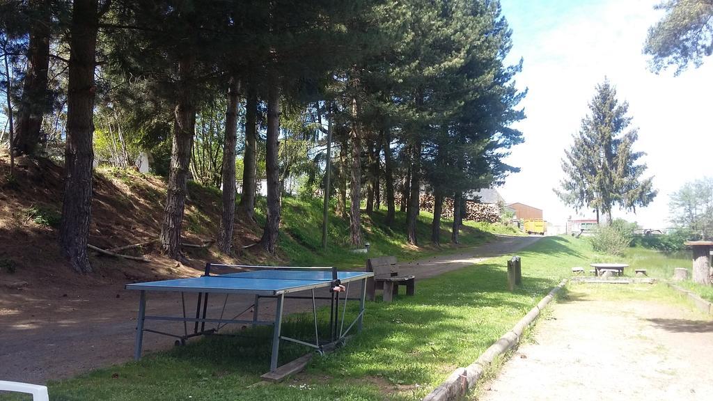 Camping De Flechat Hotell Orcival Eksteriør bilde
